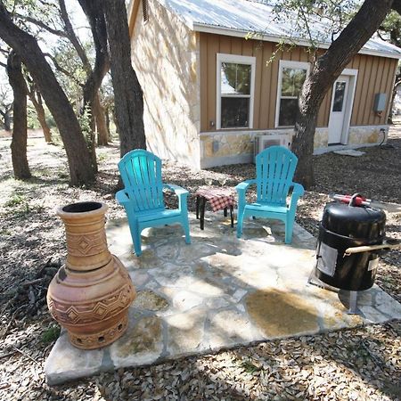 Cabins At Flite Acres-Desert Willow ウィンバリー エクステリア 写真